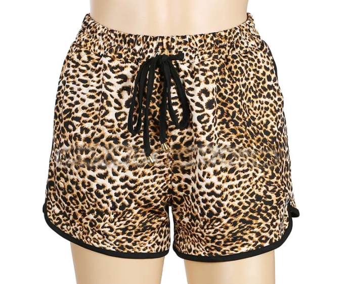 šortky s leopardím vzorom