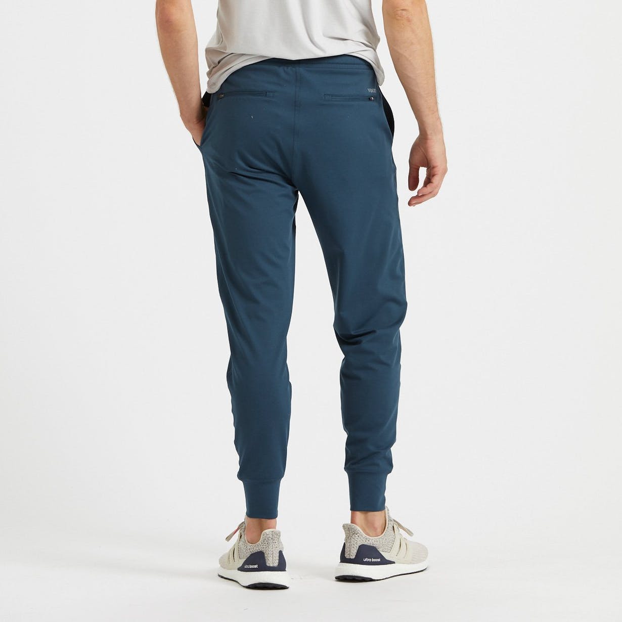 homines jogger 4